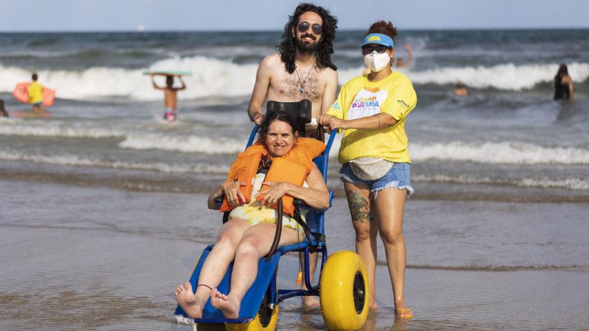 Atendimentos a pessoas com deficiência ou mobilidade reduzida batem recorde no Verão Maior