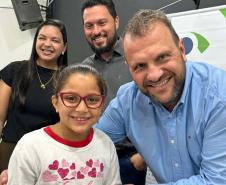 Programa Bons Olhos Paraná entrega mais 622 óculos a estudantes da região Noroeste