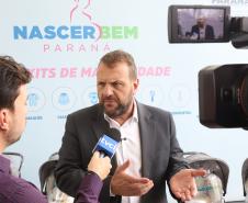 Com carrinhos e acessórios, Estado inicia distribuição inédita de 10 mil kits para mães e bebês