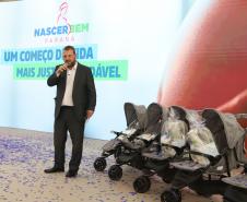 Com carrinhos e acessórios, Estado inicia distribuição inédita de 10 mil kits para mães e bebês