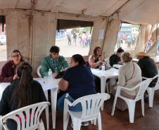 Mais 241 famílias de Rio Bonito do Iguaçu recebem auxílio de R$ 1 mil do Estado