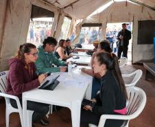 Mais 241 famílias de Rio Bonito do Iguaçu recebem auxílio de R$ 1 mil do Estado