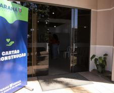 Equipes do Estado percorrem Rio Bonito do Iguaçu para entregar Cartões Reconstrução às famílias