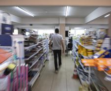 Estado entrega primeiros cartões de até R$ 50 mil para reconstrução de casas em Rio Bonito do Iguaçu