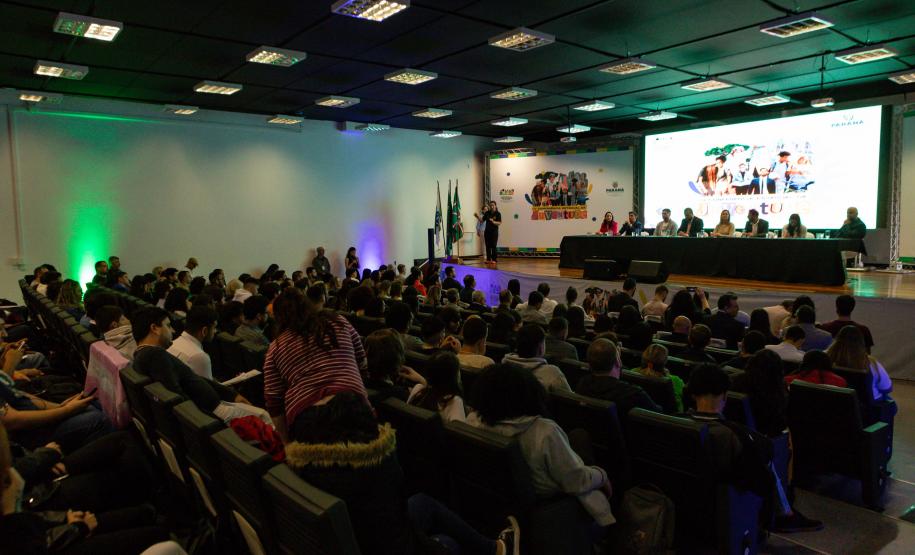 A Secretaria de Estado do Desenvolvimento Social e Família (Sedef) e o Conselho Estadual da Juventude, realizam a Conferência Estadual da Juventude, realizado no Setor de Educação Profissional e Tecnológico da UFPR. Foto: Roberto Dziura Jr/AEN