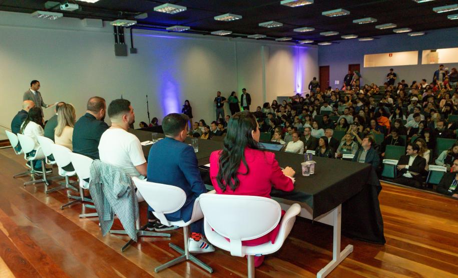 A Secretaria de Estado do Desenvolvimento Social e Família (Sedef) e o Conselho Estadual da Juventude, realizam a Conferência Estadual da Juventude, realizado no Setor de Educação Profissional e Tecnológico da UFPR. Foto: Roberto Dziura Jr/AEN