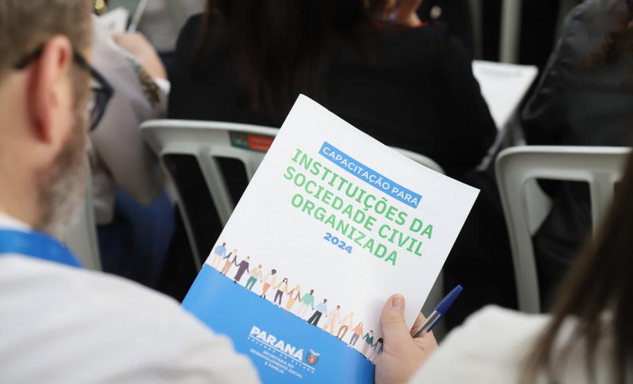 R$100 milhões crianças e adolescentes