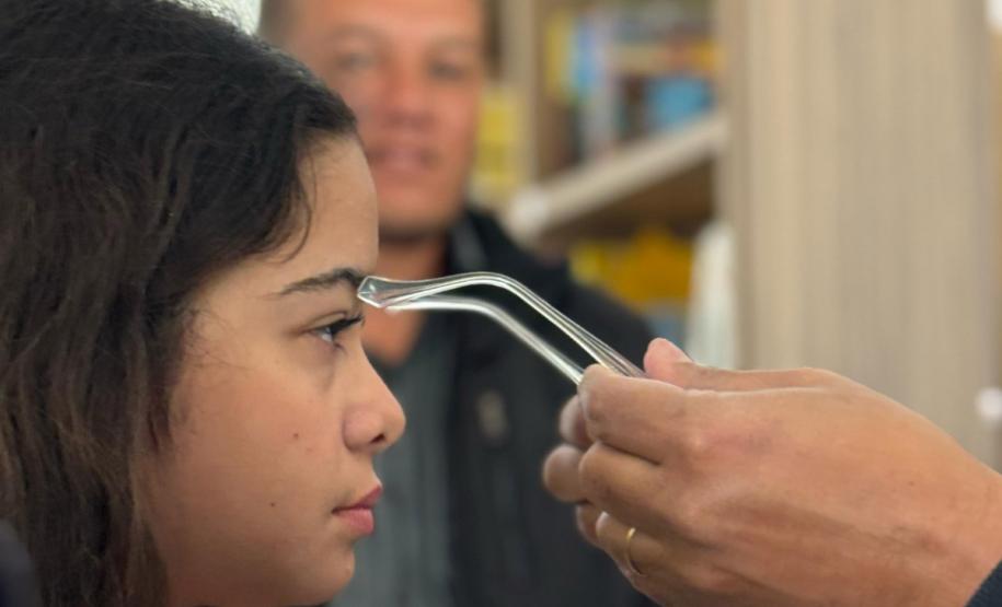 Estado entrega mais 589 óculos do Programa Bons Olhos Paraná para alunos da rede pública