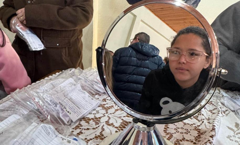 Estado entrega mais 589 óculos do Programa Bons Olhos Paraná para alunos da rede pública