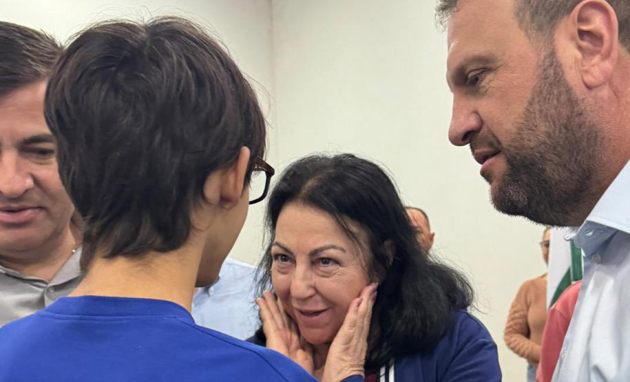 Bons Olhos Paraná: Governo entrega mais 256 óculos a estudantes de cinco municípios