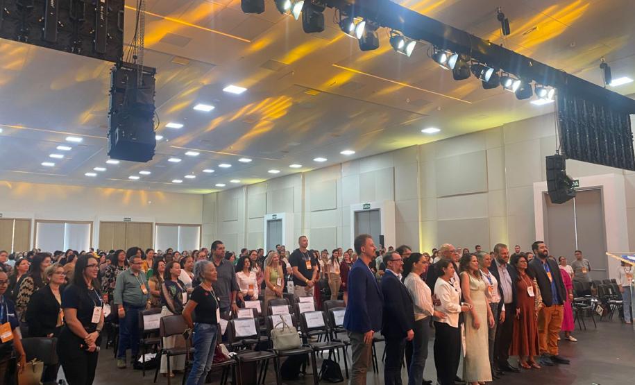 Conferência em Foz do Iguaçu: Estado apresenta ações para fortalecer a assistência social