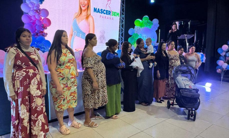 Nascer Bem Paraná: Governo entrega primeiros 556 kits para a primeira infância