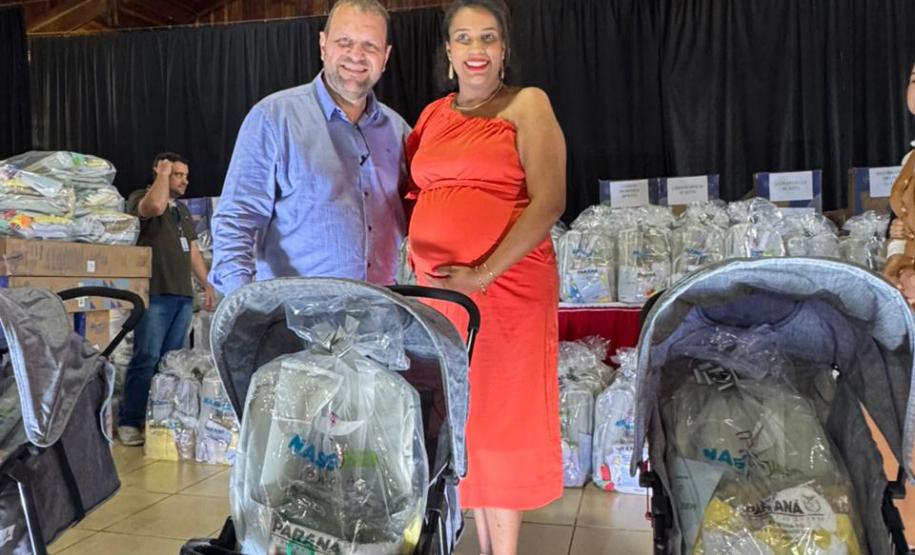 Nascer Bem Paraná: Governo entrega primeiros 556 kits para a primeira infância