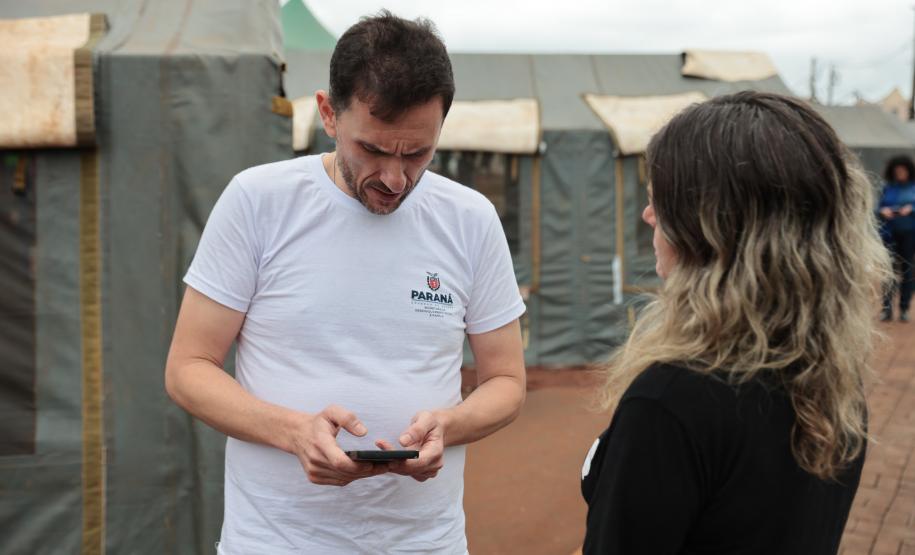 Mais 241 famílias de Rio Bonito do Iguaçu recebem auxílio de R$ 1 mil do Estado