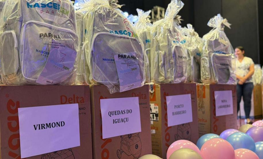 Estado entrega mais 607 kits para bebês; 2,2 mil famílias já foram contempladas